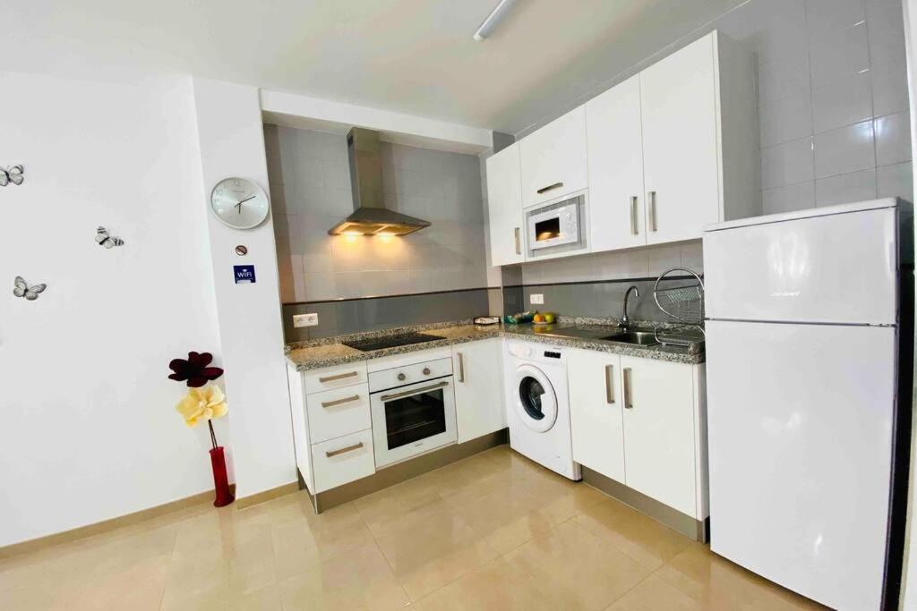 “Smile Nerja” Chic Apartment With Wifi, 4 Guests Zewnętrze zdjęcie